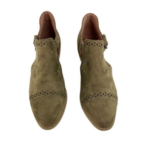 Boutique by Corkys Caged Ankle Bootie Green Faux Suede Pointed Toe Perforated - Picture 2 of 9